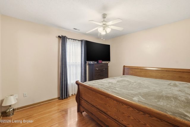 9617 Arrowridge Dr, Louisville, KY 40229