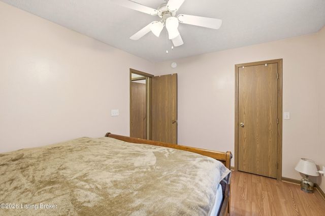 9617 Arrowridge Dr, Louisville, KY 40229