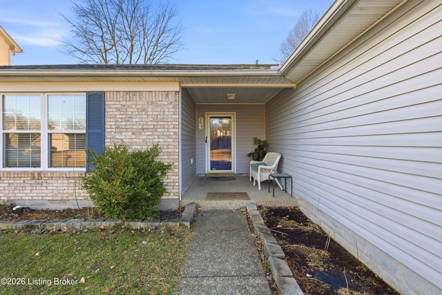 9617 Arrowridge Dr, Louisville, KY 40229