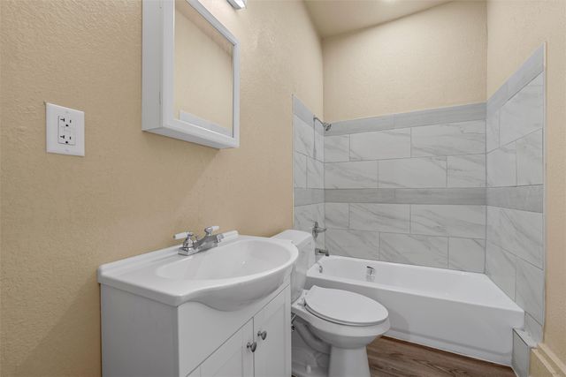 3904 N 21st A Street, Waco, TX 76708