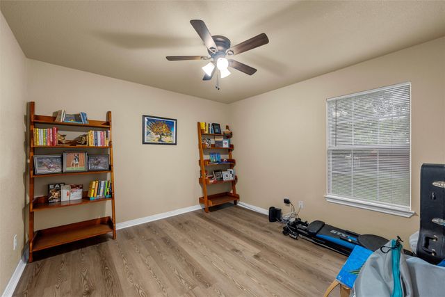 3904 N 21st A Street, Waco, TX 76708