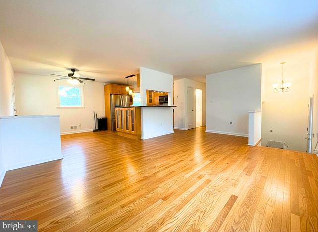 11422 BRANDYWINE RD, Clinton, MD 20735