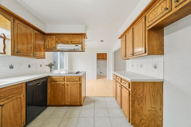 2705 Lufkin Lane, Deer Park, TX 77536