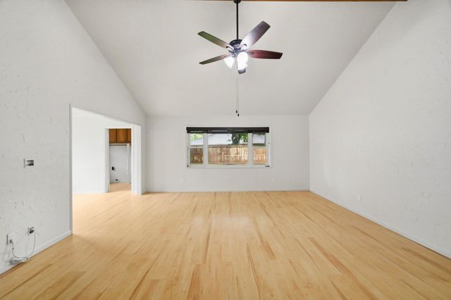 2705 Lufkin Lane, Deer Park, TX 77536