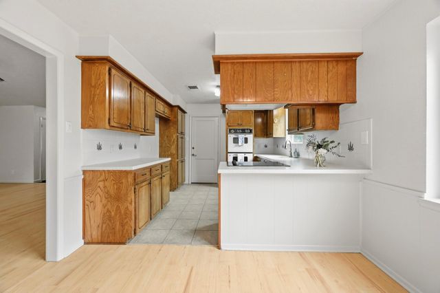 2705 Lufkin Lane, Deer Park, TX 77536
