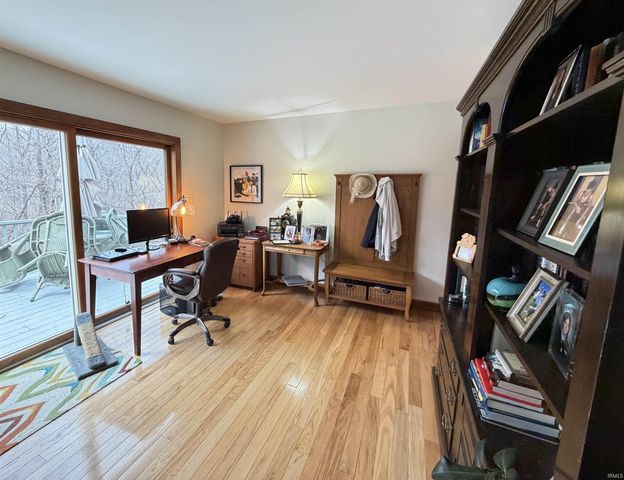 2812 W Fawkesway Drive, Bloomington, IN 47404