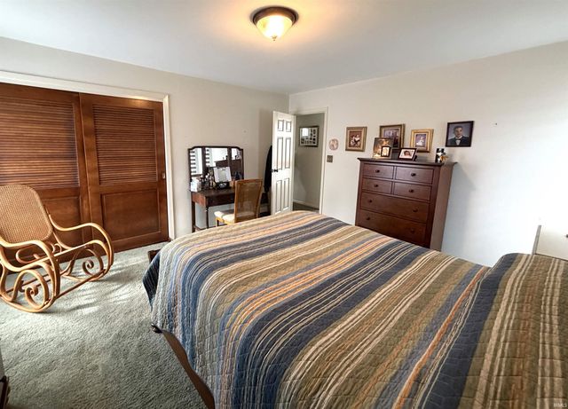 2812 W Fawkesway Drive, Bloomington, IN 47404