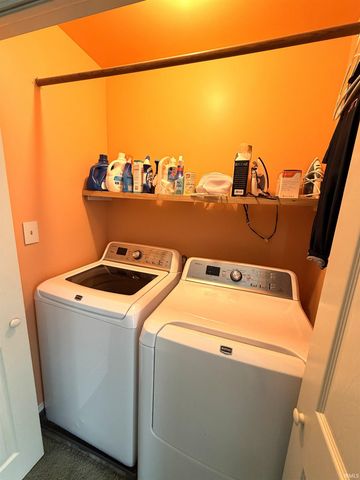 2812 W Fawkesway Drive, Bloomington, IN 47404