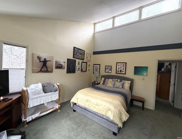 2812 W Fawkesway Drive, Bloomington, IN 47404