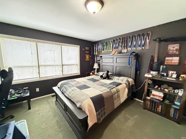 2812 W Fawkesway Drive, Bloomington, IN 47404