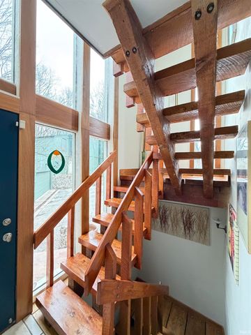 2812 W Fawkesway Drive, Bloomington, IN 47404