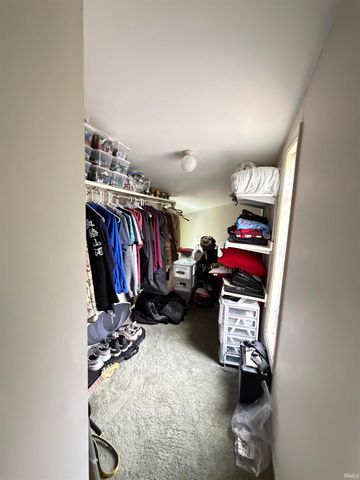 2812 W Fawkesway Drive, Bloomington, IN 47404