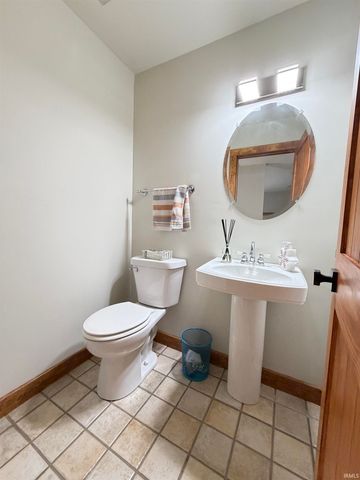 2812 W Fawkesway Drive, Bloomington, IN 47404