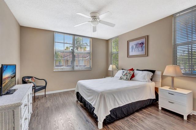11760 Saint Andrews Place 204, Wellington, FL 33414