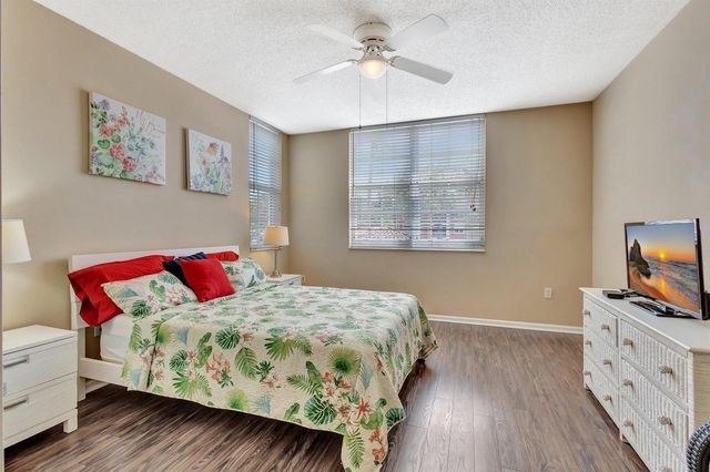 11760 Saint Andrews Place 204, Wellington, FL 33414