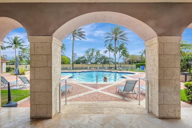 11760 Saint Andrews Place 204, Wellington, FL 33414