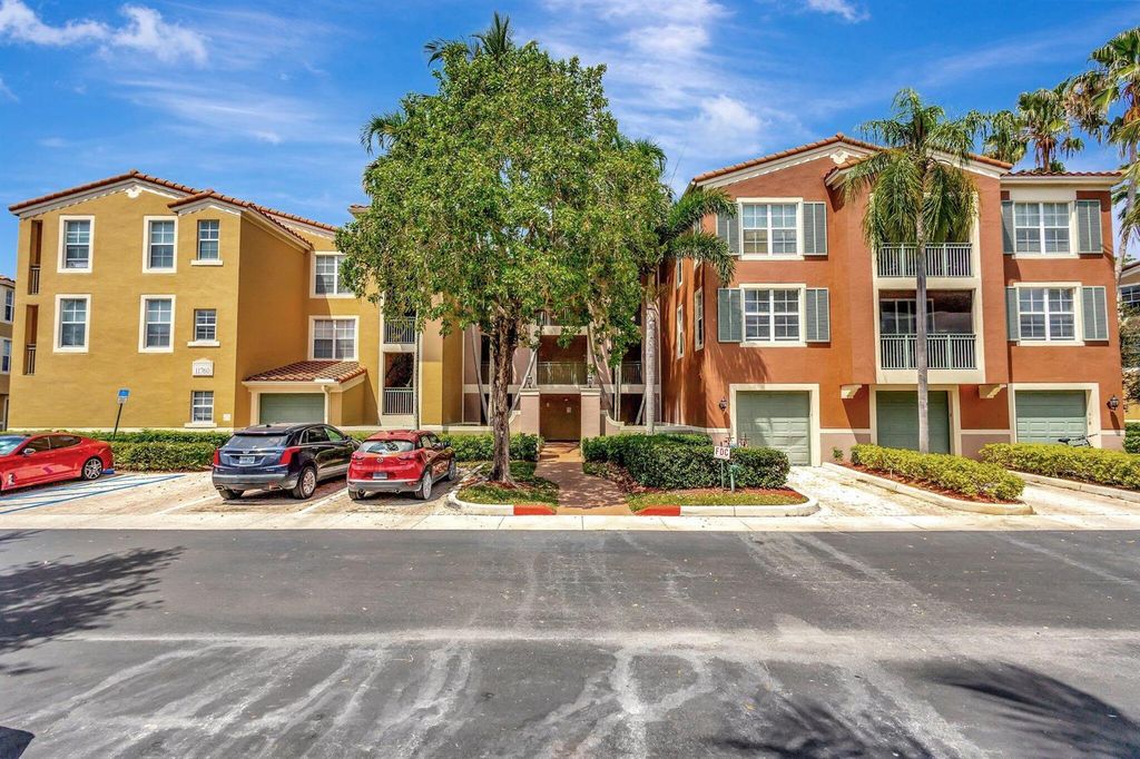 11760 Saint Andrews Place 204, Wellington, FL 33414