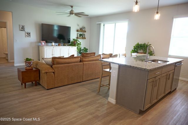 1909 Thomasville Avenue SE, Palm Bay, FL 32909