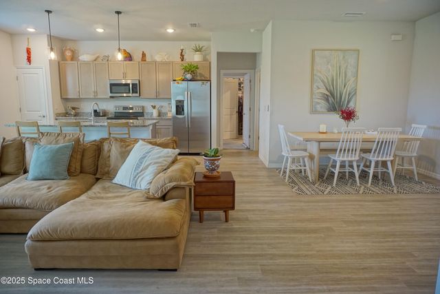 1909 Thomasville Avenue SE, Palm Bay, FL 32909