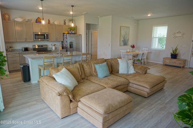 1909 Thomasville Avenue SE, Palm Bay, FL 32909