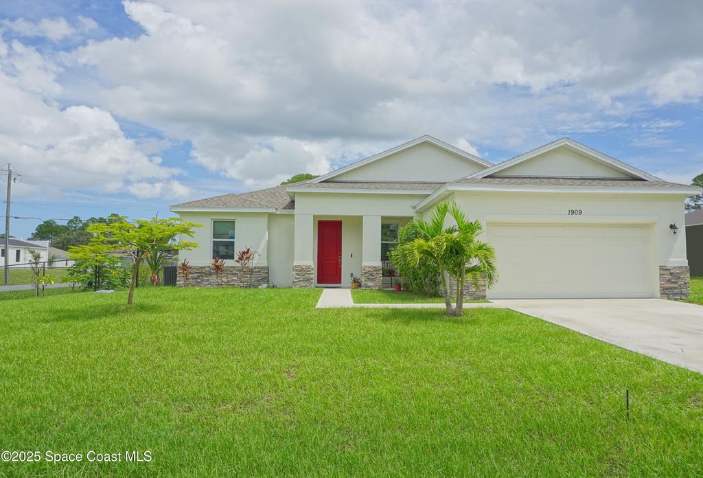 1909 Thomasville Avenue SE, Palm Bay, FL 32909