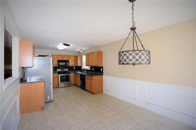 1435 Stephens Pond View, Loganville, GA 30052