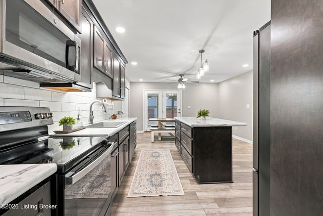 1046 Runell Rd, Louisville, KY 40214