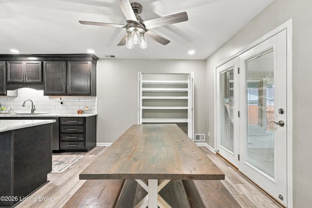 1046 Runell Rd, Louisville, KY 40214