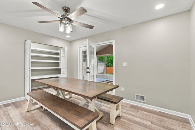 1046 Runell Rd, Louisville, KY 40214
