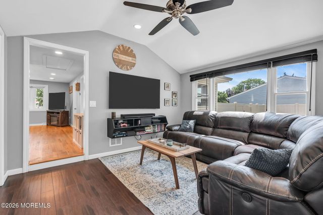 3119 Hiawatha Avenue, Point Pleasant, NJ 08742