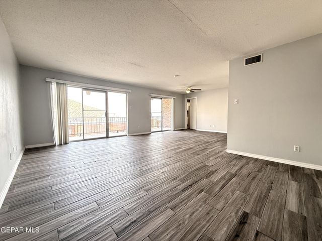 4800 N Stanton 183 Street 183, El Paso, TX 79902