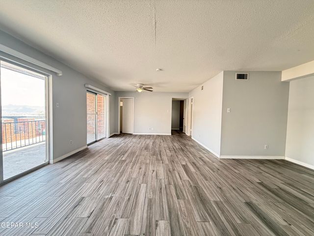 4800 N Stanton 183 Street 183, El Paso, TX 79902