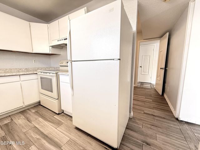 4800 N Stanton 183 Street 183, El Paso, TX 79902