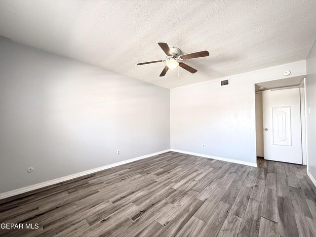4800 N Stanton 183 Street 183, El Paso, TX 79902