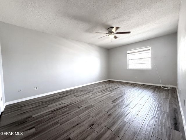 4800 N Stanton 183 Street 183, El Paso, TX 79902