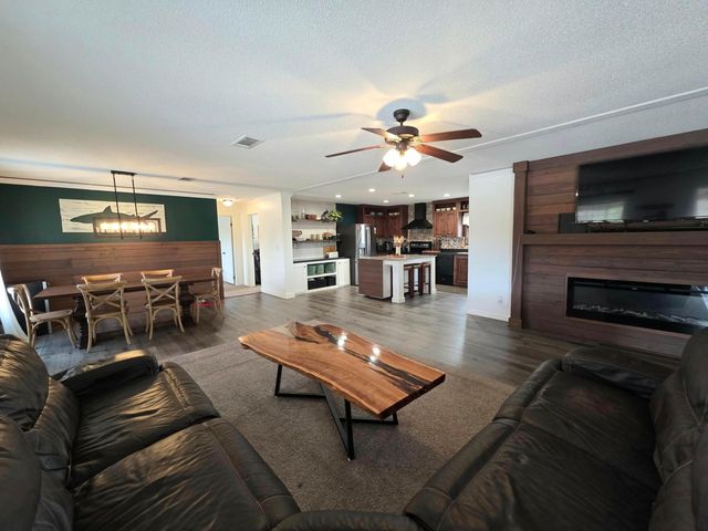 15468 NW 242nd Street, Okeechobee, FL 34972