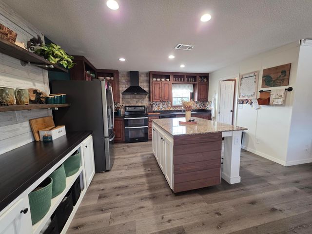 15468 NW 242nd Street, Okeechobee, FL 34972