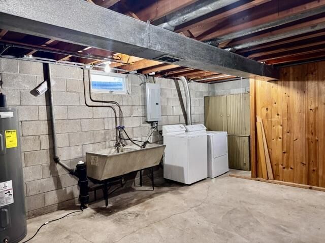 921 Robins LANE, Mukwonago, WI 53149
