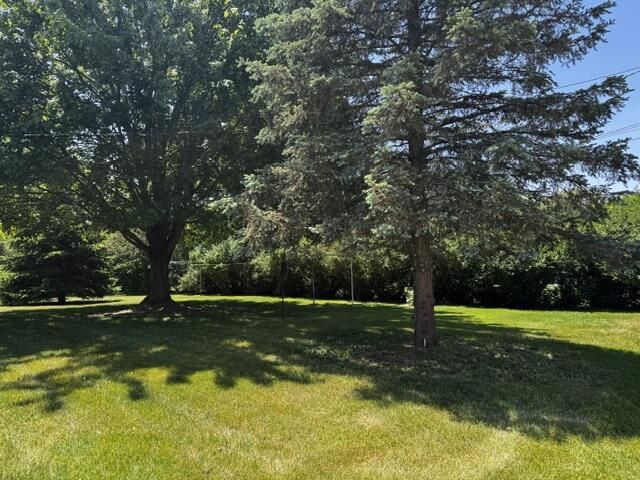 921 Robins LANE, Mukwonago, WI 53149