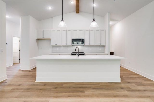 5563 Wandering Way, Maize, KS 67101