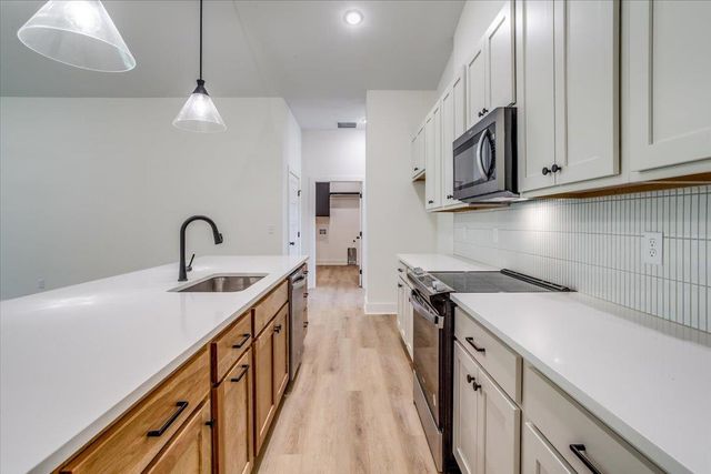 5563 Wandering Way, Maize, KS 67101