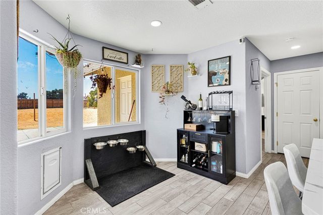 16081 Sitting Bull, Victorville, CA 92395