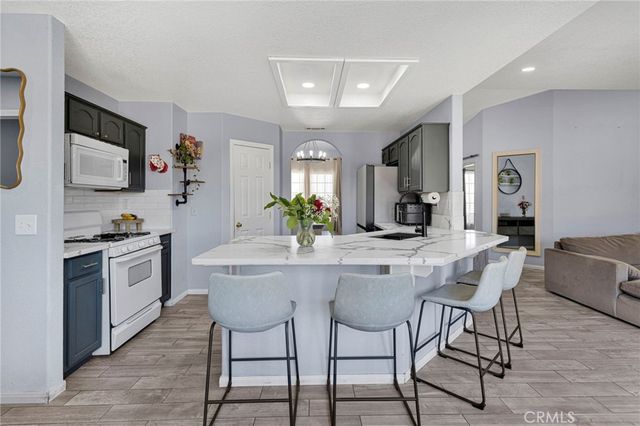 16081 Sitting Bull, Victorville, CA 92395
