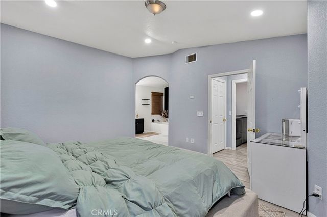 16081 Sitting Bull, Victorville, CA 92395