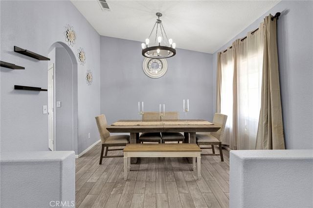 16081 Sitting Bull, Victorville, CA 92395