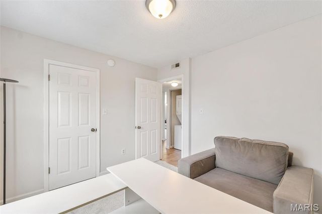 3129 Edwards Place 203, Maryland Heights, MO 63043