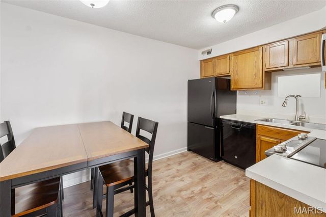 3129 Edwards Place 203, Maryland Heights, MO 63043