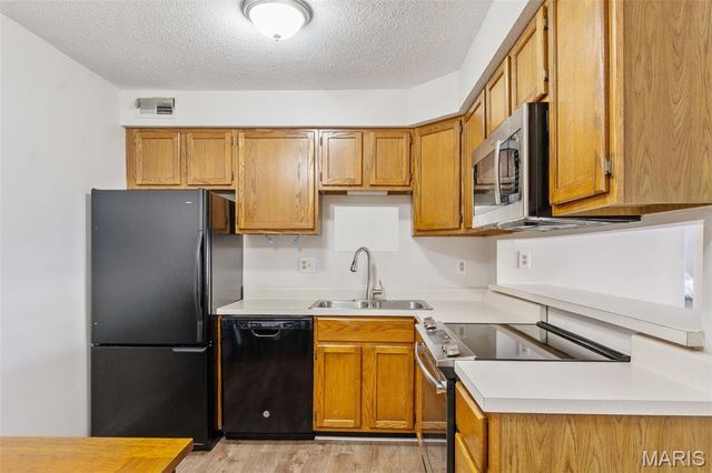 3129 Edwards Place 203, Maryland Heights, MO 63043