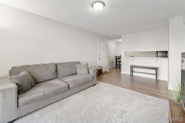 3129 Edwards Place 203, Maryland Heights, MO 63043