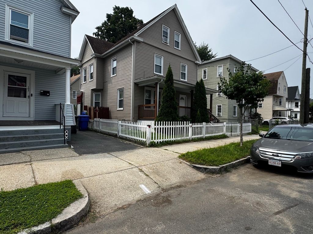 99 Wilmont St, Springfield, MA 01108